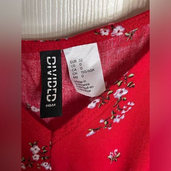 H&M red floral romper size 0 - Picture 4 of 6